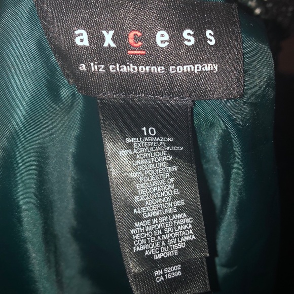 Gorgeous one button blazer! - Picture 3 of 3